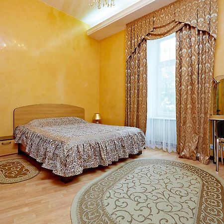 Apartment Deribasovskaya With Jacuzzi Odessa Esterno foto