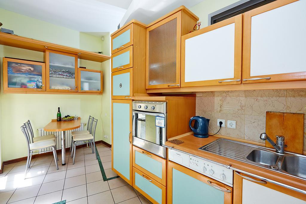 Apartment Deribasovskaya With Jacuzzi Odessa Esterno foto