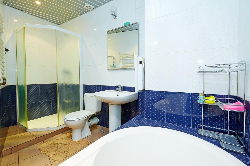 Apartment Deribasovskaya With Jacuzzi Odessa Esterno foto
