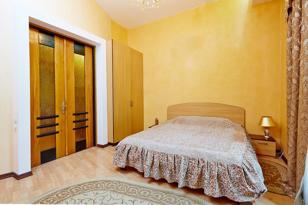 Apartment Deribasovskaya With Jacuzzi Odessa Esterno foto